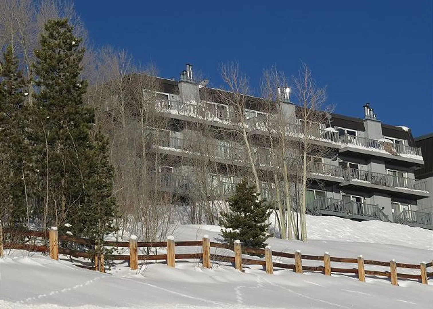 Winter Seasonal Rental- Summit Yacht Club 07 — Photo 2
