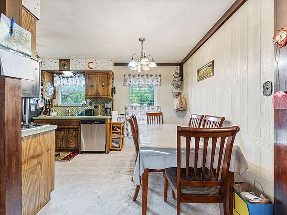 5th image of 189 Vantroba Dr