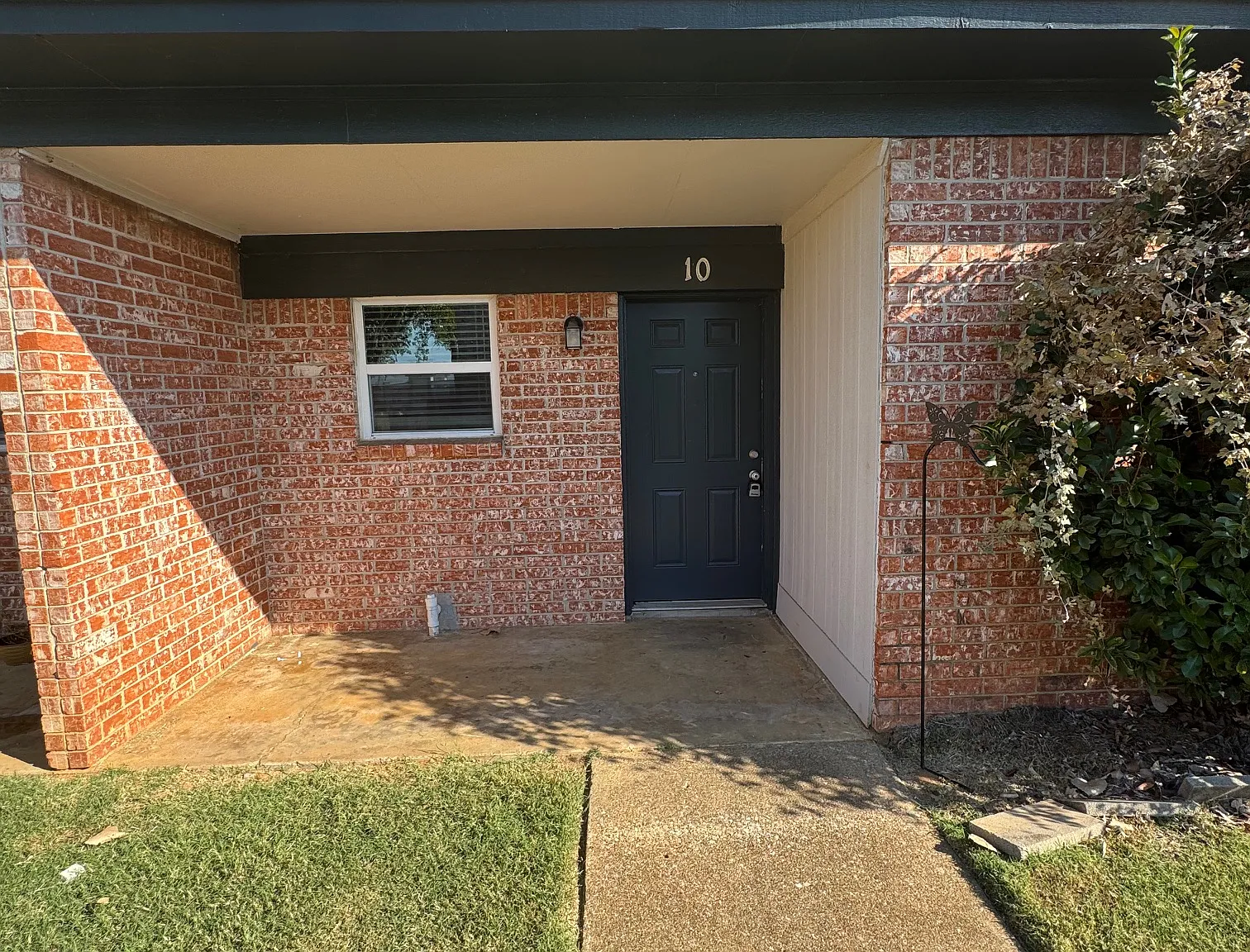 Chaparral Townhomes — Photo 1