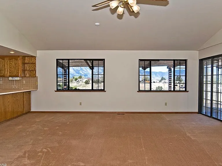 1058 Tenabo Ln — Photo 6