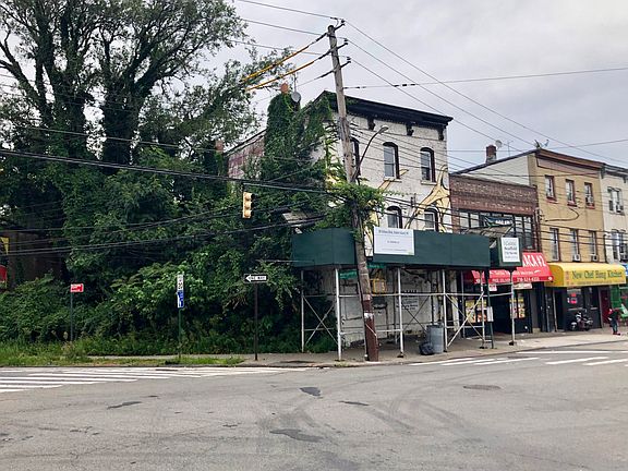 2nd image of 59 Victory Blvd