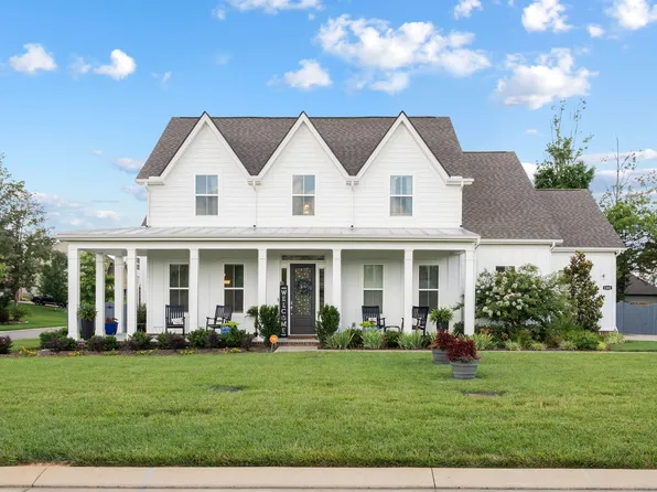 1302 Clarendon Ave, Murfreesboro, TN 37128
