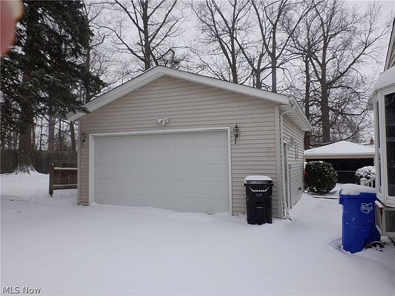 5th image of 6103 Westbrook Dr