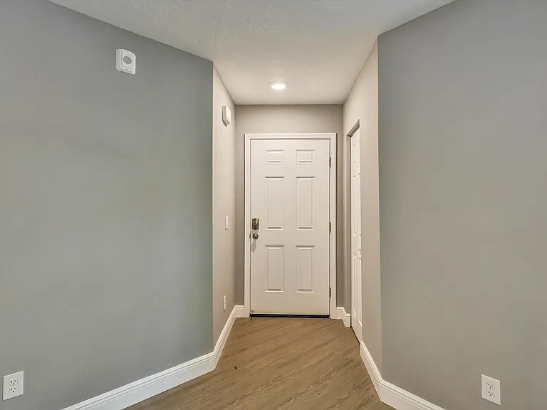 3024 Parkway Boulevardblossom Park — Photo 5