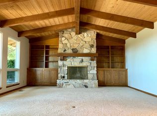 25300 Hutchinson Rd #A, Los Gatos, CA 95033