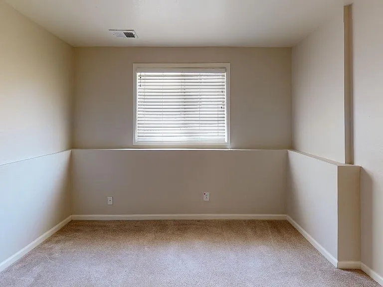 636 Arapahoe — Photo 11