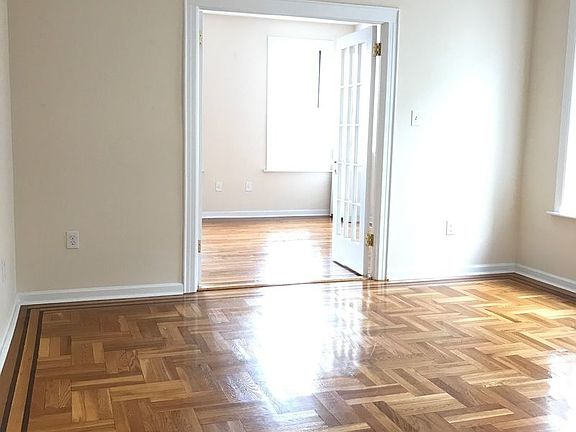 3rd image of 2568 37th St APT 4
