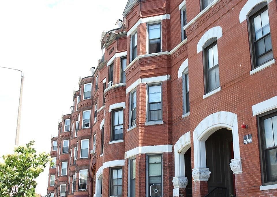 2nd image of 240 Warren St APT 504