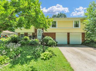 309 E McHenry St, Urbana, IL
