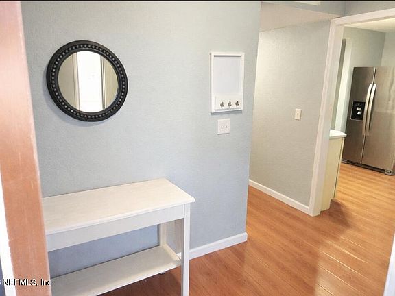 5th image of 375 GREENCASTLE Road #72