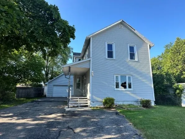 1113 West Dr, Menominee, MI 49858