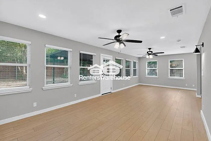 1408 Seely St — Photo 27