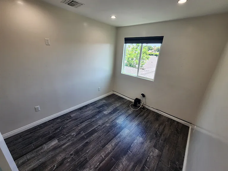 6827 Murietta Ave — Photo 6