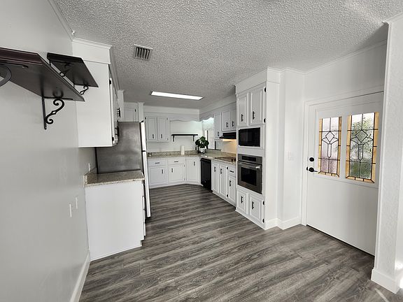 2nd image of 1527 Black Forest Dr