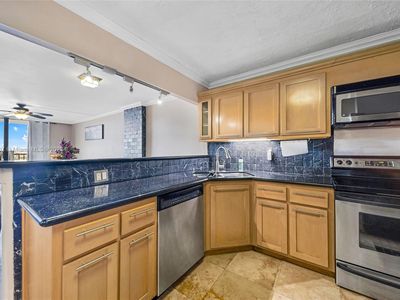 (Undisclosed Address), Aventura, FL, 33160