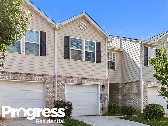2nd image of 1335 Forsythia Way