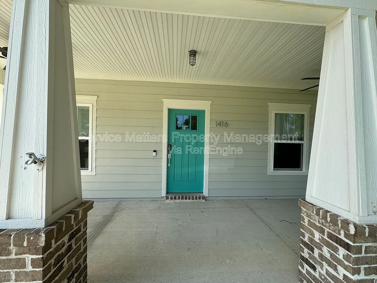 Building Photo - 1416 E Baars St