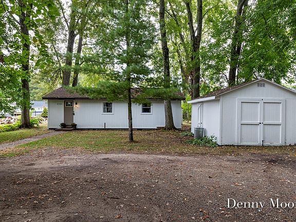3rd image of 3723 England Dr