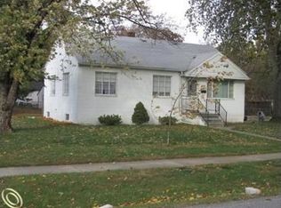 32120 Brown St, Garden City, MI 48135