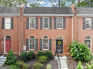 7812 Saint Charles Sq, Roswell, GA 30075