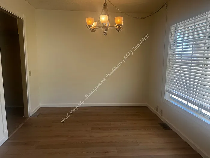 2804 Park Ave — Photo 4