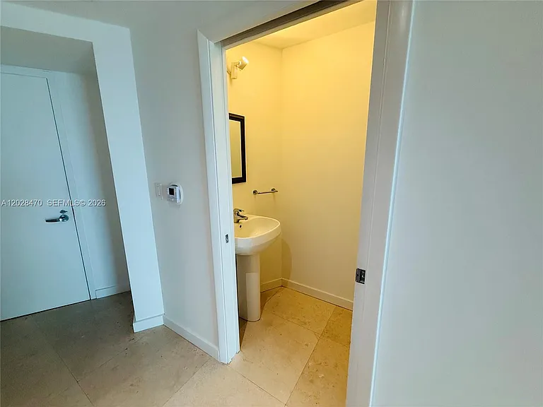 1900 N Bayshore Dr #2415 — Photo 5