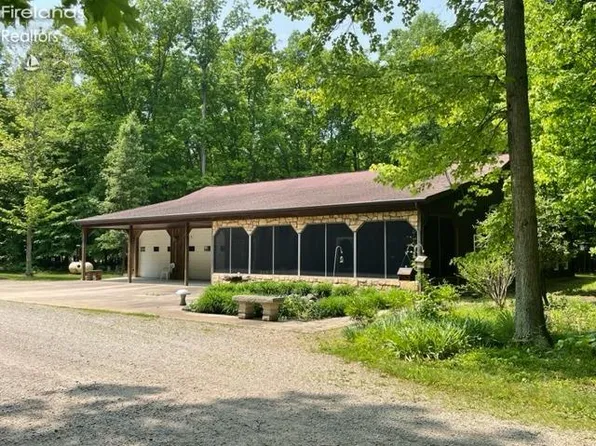 70 State Route 60, New London, OH 44851