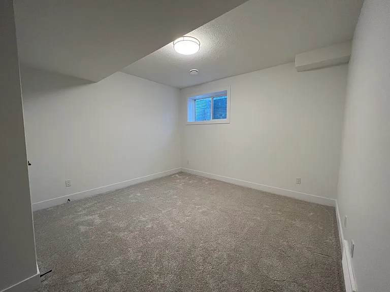 5382 Kimball Pl SW #BASEMENT — Photo 3