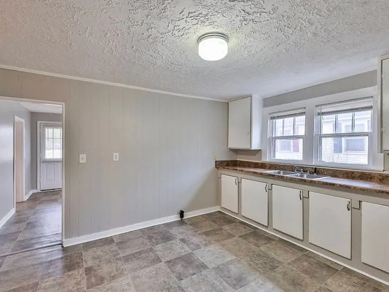 543 Taylor St — Photo 9