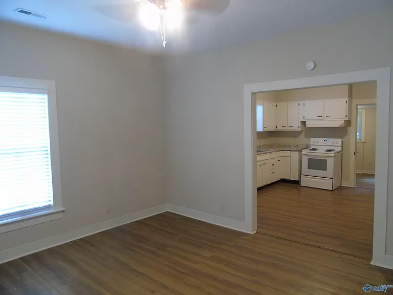 802 Beirne Ave NE — Photo 5