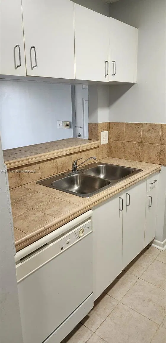 Milano Condo — Photo 3