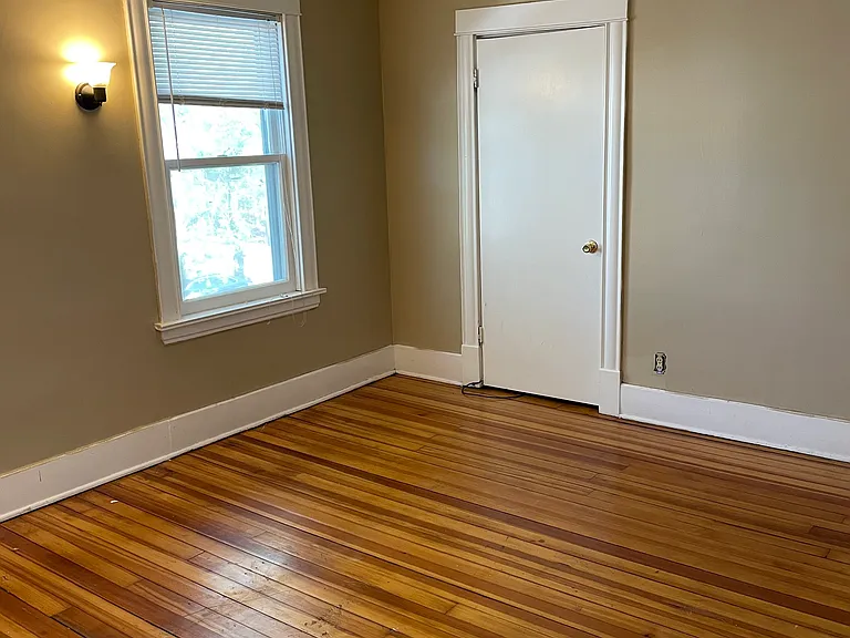 2019 Willow Ave N — Photo 14