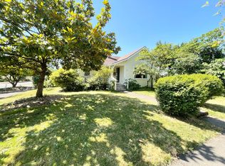 8738 SE Yamhill St, Portland, OR 97216