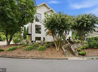 4136 25th St N, Arlington, VA 22207
