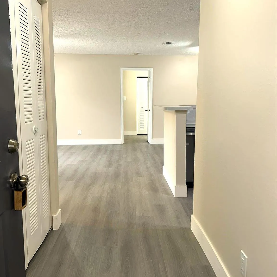 2 bed, 2.0 bath, 1114 sqft, $2,200 — Photo 2