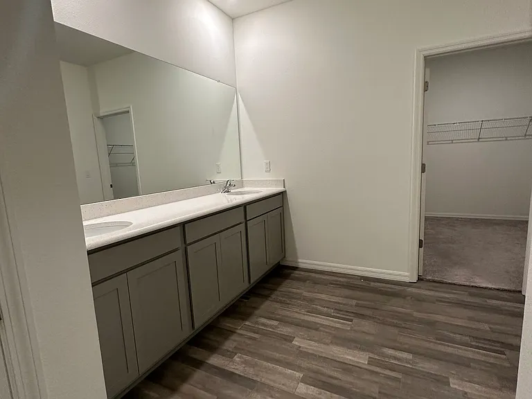 9750 SW 42nd Ave — Photo 15