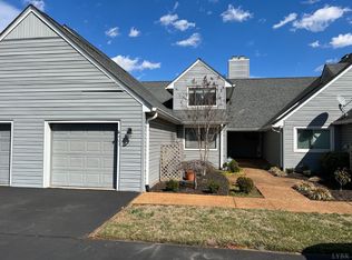 602 Fairwinds Ct, Forest, VA 24551