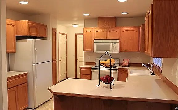 3rd image of 20503 Poplar Way