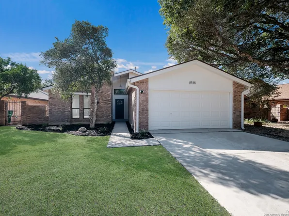 8935 HETHERINGTON DR, San Antonio, TX 78240