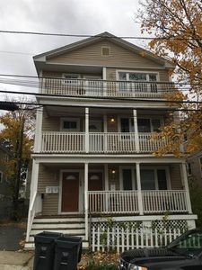 107 Pleasant St, Providence, RI, 02906