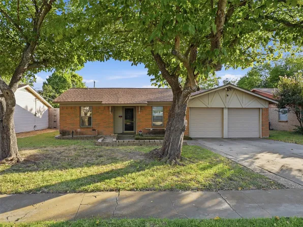 7228 Oldham Pl, North Richland Hills, TX 76182