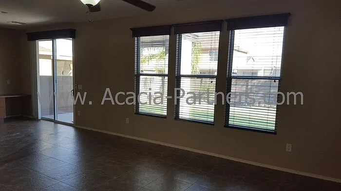 3 bed, 2.0 bath, 1642 sqft, $1,950 — Photo 3