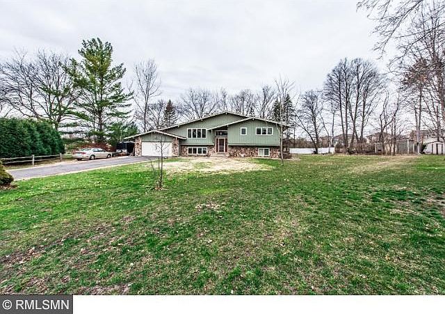 Large .72 lot on cul-de-sac. 6 bedrooms, 3 baths.