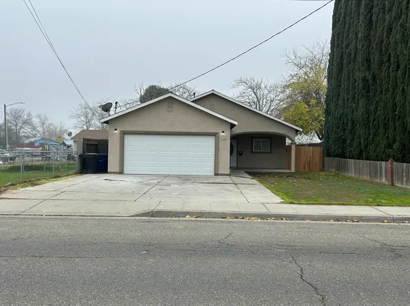 335 N 15th St, Chowchilla, CA 93610