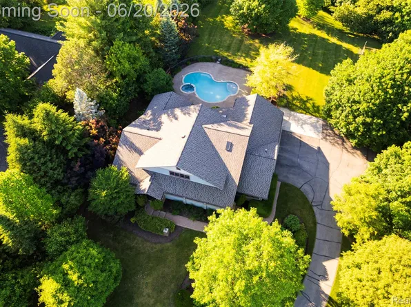 8861 Pleasantview, Northville, MI 48168