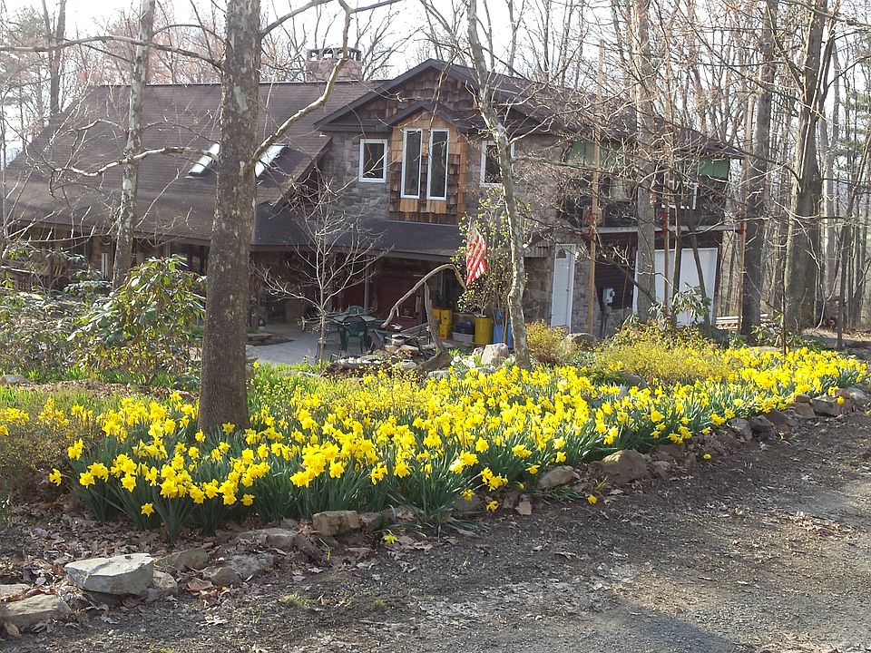 2nd image of 183 Summer Hill Rd