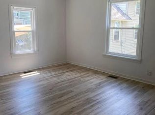 78 Oakland St, Rochester, NY 14620