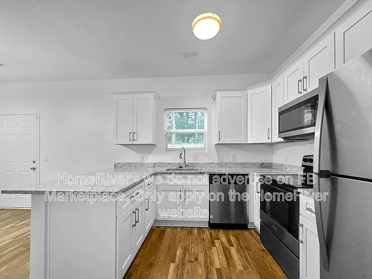 828 Graylyn Dr — Photo 7