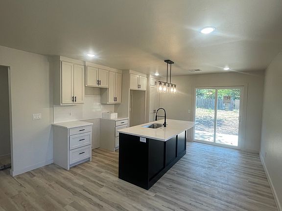 4th image of 1928 NW 29th St