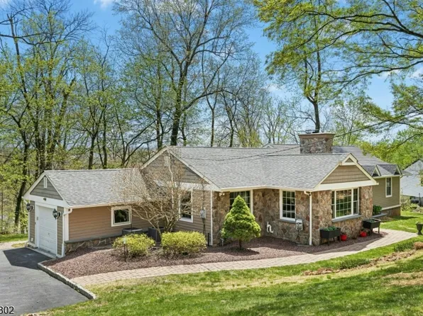 49 Preston Dr, Long Hill Twp., NJ 07933
